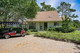 Castaway Cottage- Lakefront & golf cart included!